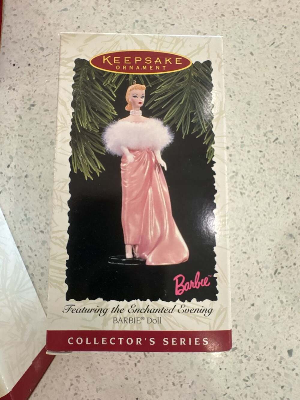 New Hallmark Keepsake Ornament Enchanted Evening Barbie Collector Series 1996
Ne